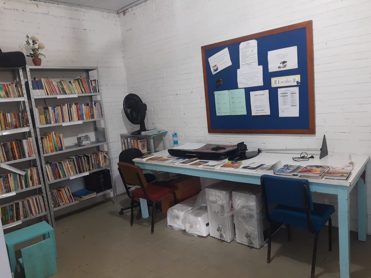 Biblioteca do local